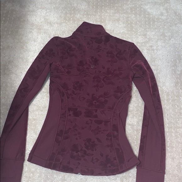 Lulu lemon define jacket - Picture 3 of 5